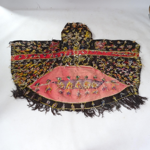 2374 - An Antique Berber goat herder's cloak, width 200cm