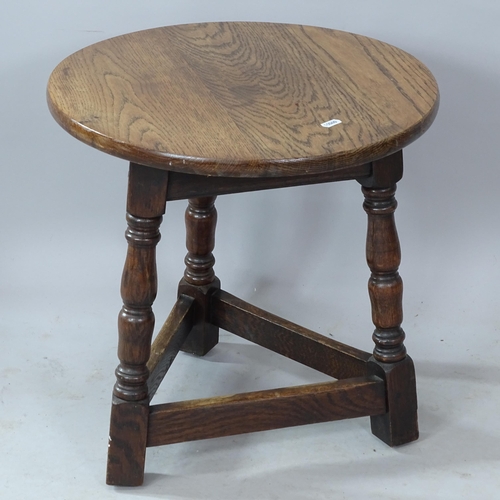 2294 - A circular-topped occasional table, 45cm x 45cm