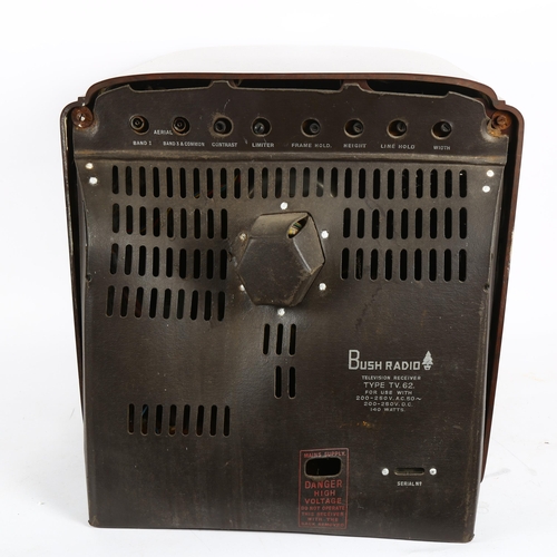 423 - An Art Deco Bakelite Bush radio television receiver TV62, width 42cm