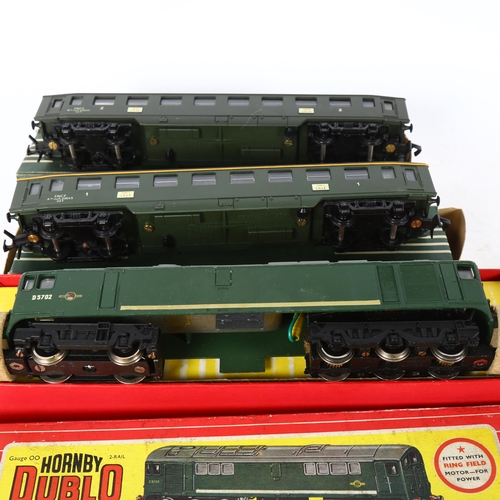 470 - A Hornby Dublo 2233 diesel electric locomotive, boxed and including Shell lubricating oil bottle, an... 