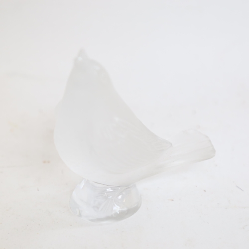 804 - A Lalique Singing Robin figurine, signed, height 9cm