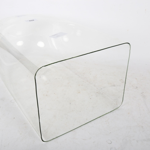 604 - A glass dome, internal measurements: W24cm, H47cm, D18.5cm