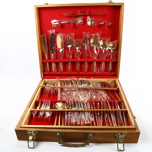 1017 - A canteen of bronze cutlery for 12 people (142 pieces), in fitted case