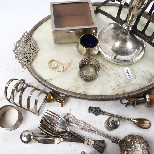 1023 - Various silver plated ware, to include toast rack, tray, cruets etc (boxful)