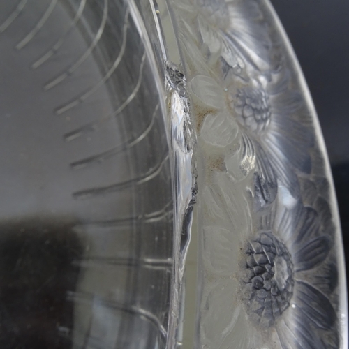 818 - RENE LALIQUE - Marguerites pattern bowl, with frosted relief moulded flowerhead design surround, eng... 