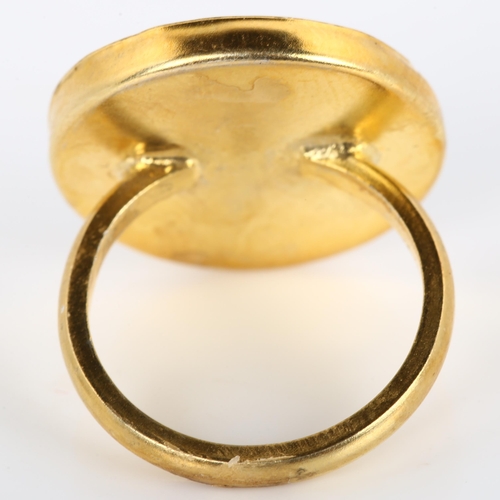 256 - A modern enamel house martin bird ring, unmarked silver-gilt settings, setting diameter 20.8mm, size... 