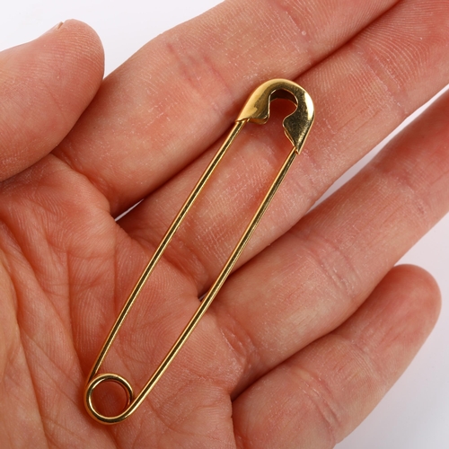 295 - An Italian 18ct gold safety pin, length 59.3mm, 3.5g