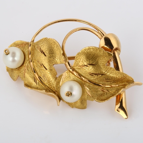 304 - A late 20th century Italian 18ct gold cultured pearl leaf brooch, maker's marks WTV, brooch length 3... 