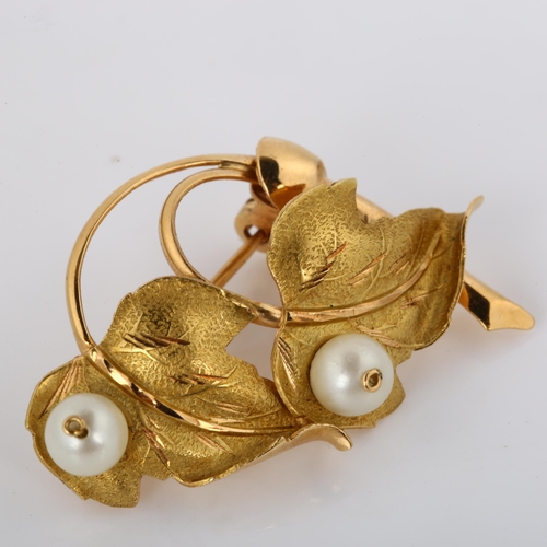 304 - A late 20th century Italian 18ct gold cultured pearl leaf brooch, maker's marks WTV, brooch length 3... 