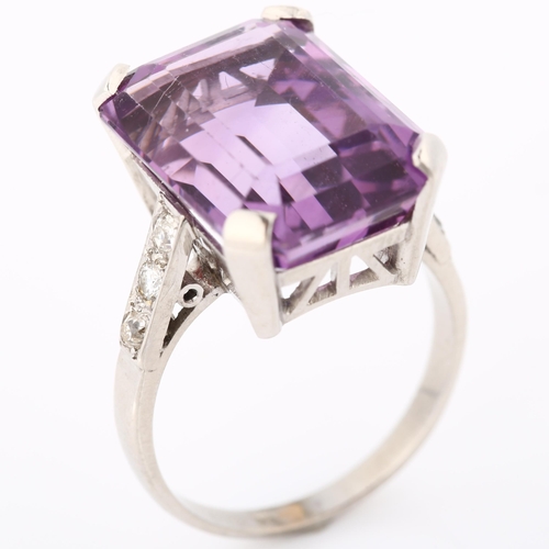 328 - A late 20th century amethyst and diamond dress ring, unmarked white metal settings test as 18ct, set... 