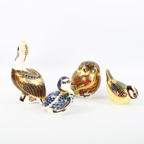 1072 - 4 Royal Crown Derby birds, including pelican height 13cm (4)