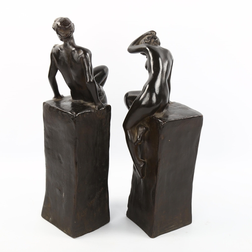 1122 - Clio Bracken (1870 - 1925), a pair of Art Nouveau dark patinated bronze sculptures, nude Classical f... 