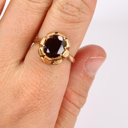 413 - 2 x 9ct gold garnet rings, sizes O and P, 7.3g total (2)