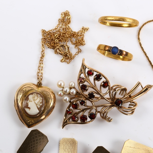 417 - Various gold jewellery, comprising 2 x 22ct rings, 3.3g, various 9ct, 13.9g, unmarked garnet brooch,... 