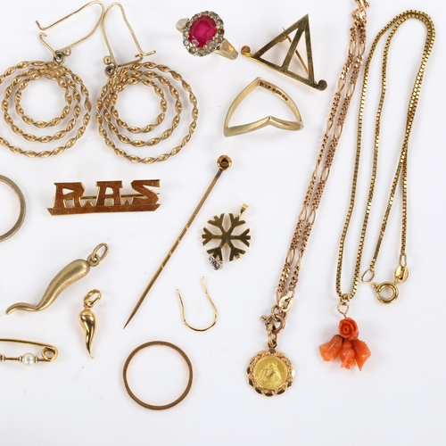 422 - Various gold jewellery, comprising 9ct, 23g gross, 18ct, 0.5g, and 6 x unmarked pieces, 8.6g gross