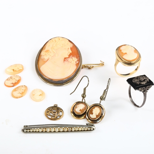 446 - Various jewellery, including 9ct gold cameo ring and earrings, 10.3g gross, pearl brooch etc