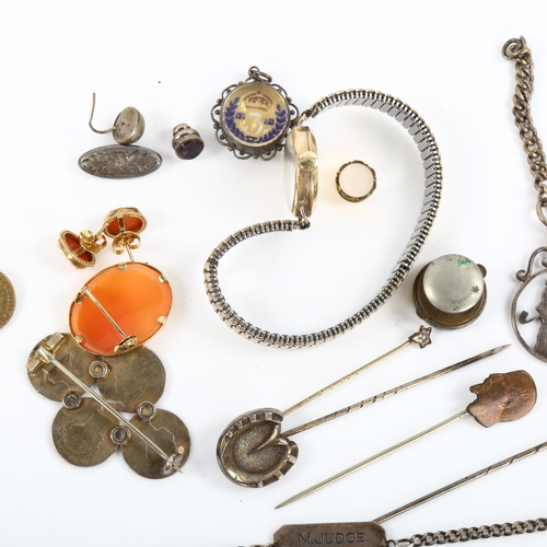 469 - Various jewellery, including cameo brooch and earrings set, Victorian Aesthetic stickpin, coin brooc... 