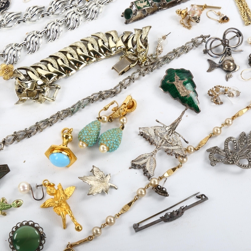 473 - Various jewellery and silver, including squirrel teething ring, Siam green enamel bracelet and clip,... 