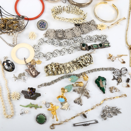 473 - Various jewellery and silver, including squirrel teething ring, Siam green enamel bracelet and clip,... 