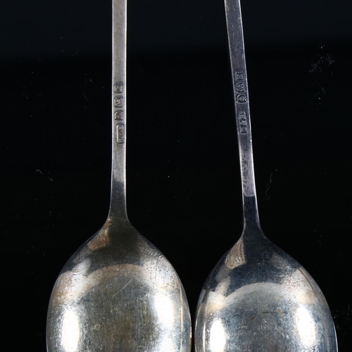 564 - A set of 6 Arts and Crafts George V silver teaspoons, by Docker & Burn Ltd, hallmarks Birmingham 193... 