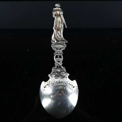 569 - A large German Hanau silver commemorative spoon, depicting Empress Josephine Bonaparte, the first wi... 