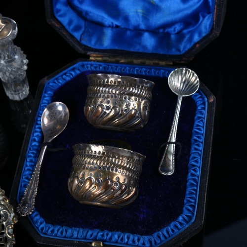 574 - Various silver, including 2-handled trophy, basket, pair of salt cellars etc, 7.7oz weighable