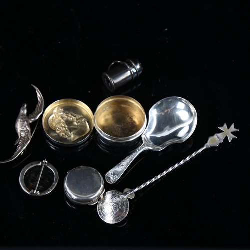 575 - Various silver, including shovel caddy spoon, unmarked seagull brooch, miniature pepperette etc