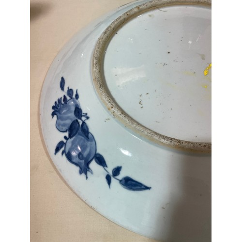 1142 - A Chinese blue and white porcelain charger, with hand painted palace fortifications, diameter 37cm