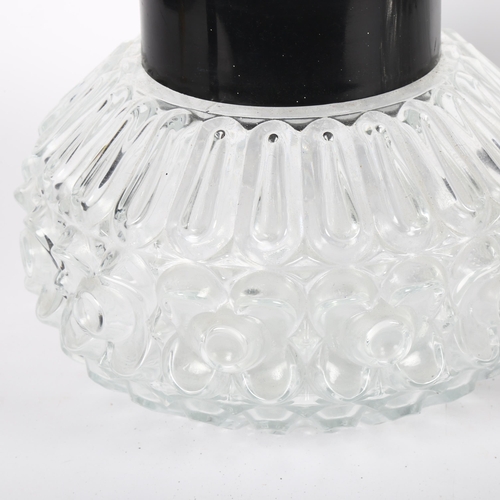 588 - A pair of moulded glass light fittings, 20cm across