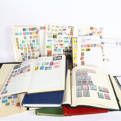 117 - A group of Vintage postage stamp albums and booklets