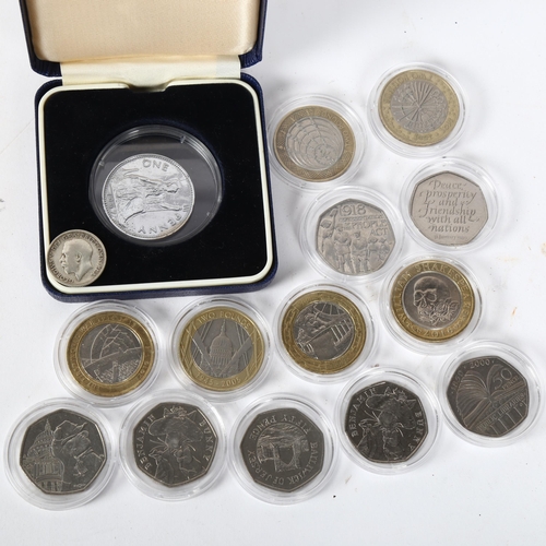 134 - 6 commemorative encapsulated £2 coins, including the First World War and William Shakespeare, 7 comm... 