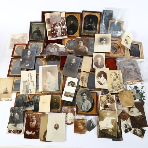 48 - A quantity of Antique daguerrotypes and early photographs, mainly portraits