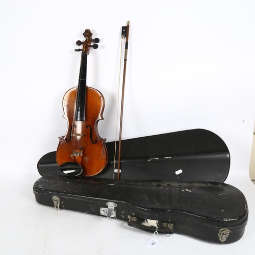 281 - A violin and bow in case, and spare empty case (no bow or violin)