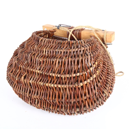 318 - A Vintage wicker fishing creel