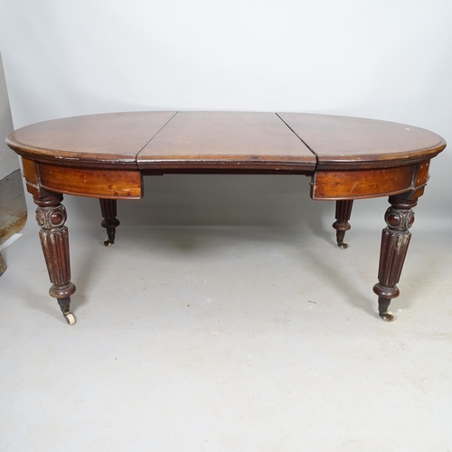 2575 - A William IV oval draw leaf mahogany dining table, with 3 spare leaves, maximum 237cm x 73cm x 120cm