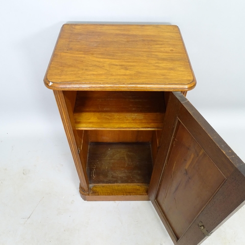 2603 - An Antique mahogany pot cupboard, 40cm x 74cm x 32cm