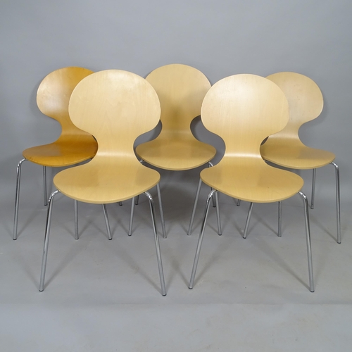 2614 - A set of 10 bent-ply stacking chairs