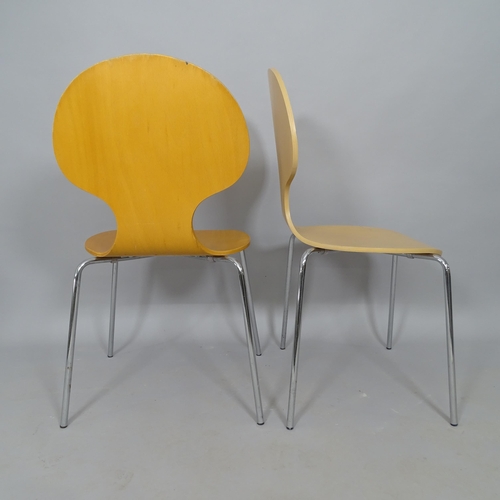 2614 - A set of 10 bent-ply stacking chairs