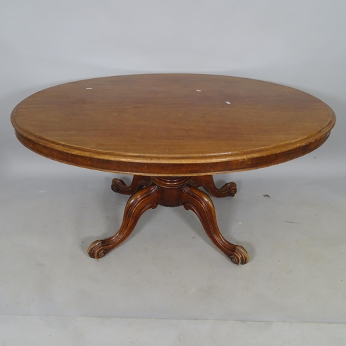 2642 - A Victorian mahogany oval loo table, 130cm x 70cm x 100cm