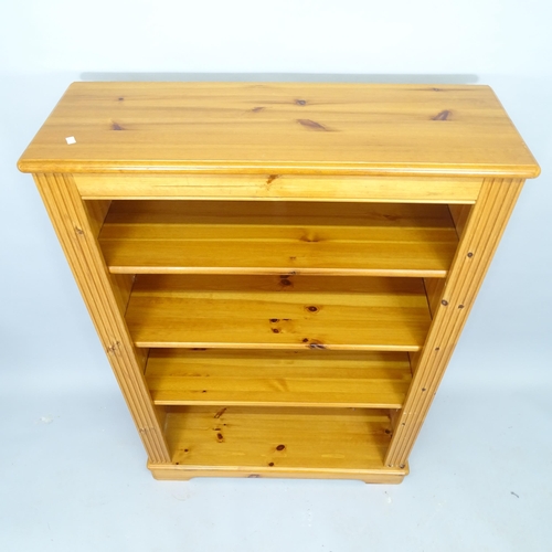 2665 - A modern pine open bookcase, with 3 adjustable shelves, 83cm x 123cm x 30cm