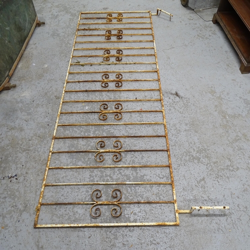 2669 - 3 painted wrought-iron garden railing panels, each L221cm