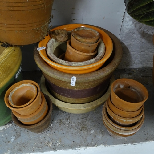 2676 - Various terracotta garden pots, largest 52cm x 40cm