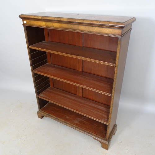 2655 - A crossbanded mahogany open bookcase, with adjustable shelves, 83cm x 108cm x 28cm