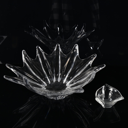 1606 - Daum, France, a starburst shaped glass centrepiece, signed to side of base and a small Daum trinket ... 