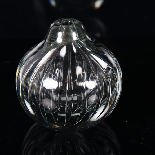 1607 - KAJ FRANCK, Finland, a 1950s Ariel glass vase from the Kaisla range by Nuutajarvi Notsjo, signed to ... 