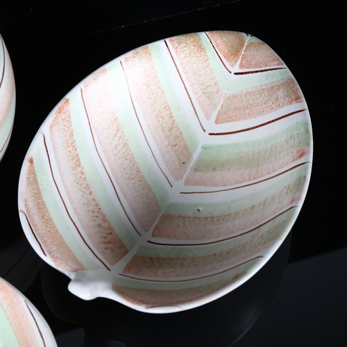 1636 - Denby pottery, two striped leaf dishes and a matching jug, 1950s, jug height 14cm