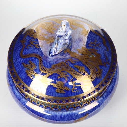 1034 - Wedgwood dragon lustre bowl an cover with gilded decoration and figural knop, diameter 15cm