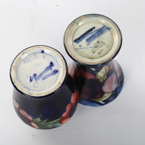 1063 - 2 small Moorcroft pottery vases, height 9cm (2)