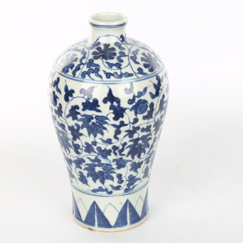 1082 - A Chinese blue and white porcelain Meiping narrow-necked vase, hand painted decoration with 6 charac... 