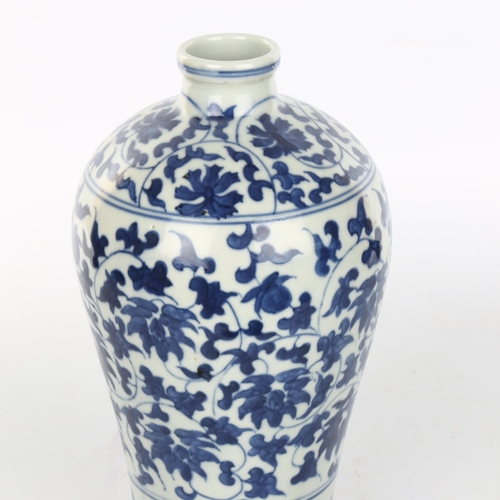 1082 - A Chinese blue and white porcelain Meiping narrow-necked vase, hand painted decoration with 6 charac... 